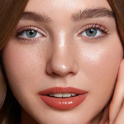 Giá tốt. Kính áp tròng màu MillCReeK Frozen Blue Grey hàng năm với đường kính 14.2mm, độ cong 8.5 và hàm lượng nước 40% để tăng cường vẻ tự nhiên trực tuyến